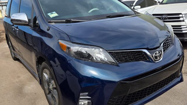 2011 TOYOTA SIENNA-5