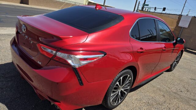 2020 toyota camry se with 90123-1