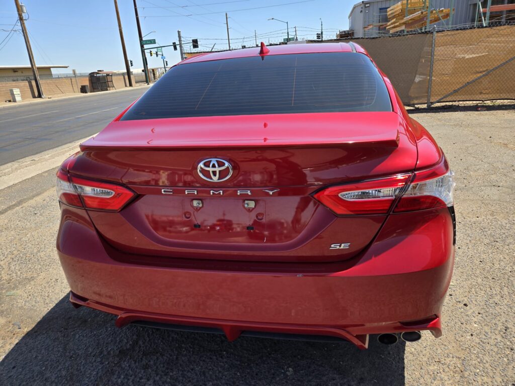 2020 toyota camry se with 90123-2