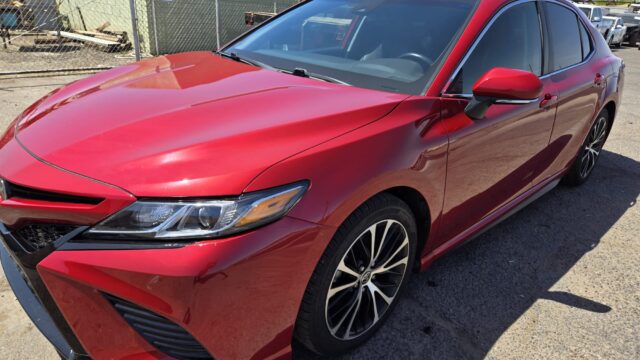 2020 toyota camry se with 90123-3