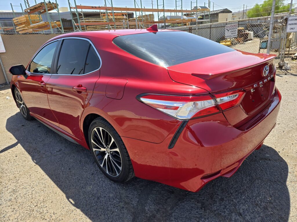 2020 toyota camry se with 90123-4
