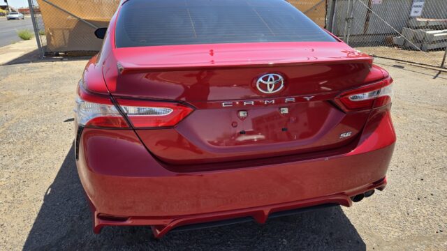 2020 toyota camry se with 90123-5
