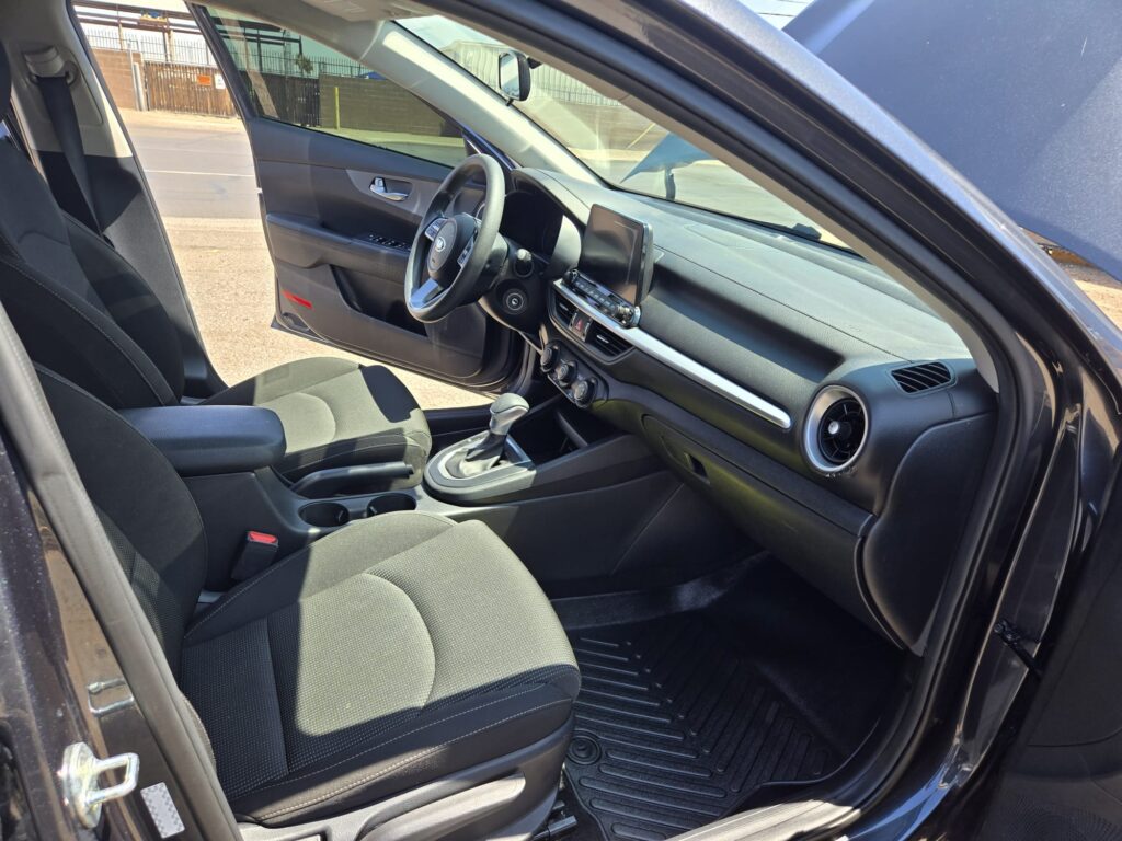 2021 Kia Forte with 39123 mile-9