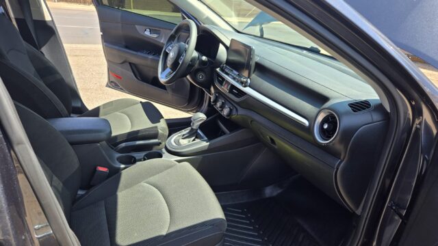 2021 Kia Forte with 39123 mile-9