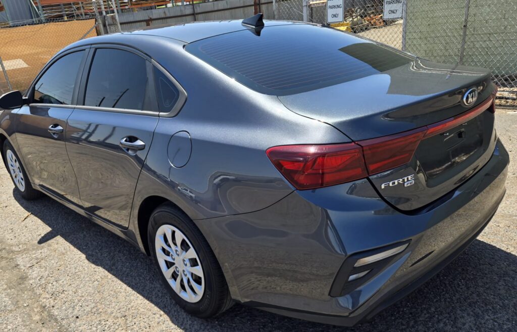 2021 Kia Forte with 39123 miles-4