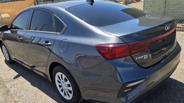 2021 Kia Forte with 39123 miles-4