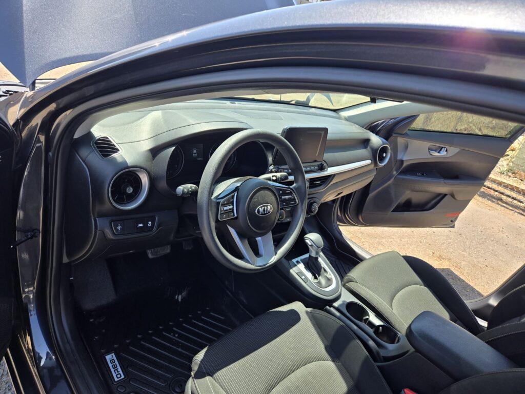 2021 Kia Forte with 39123 miles-6