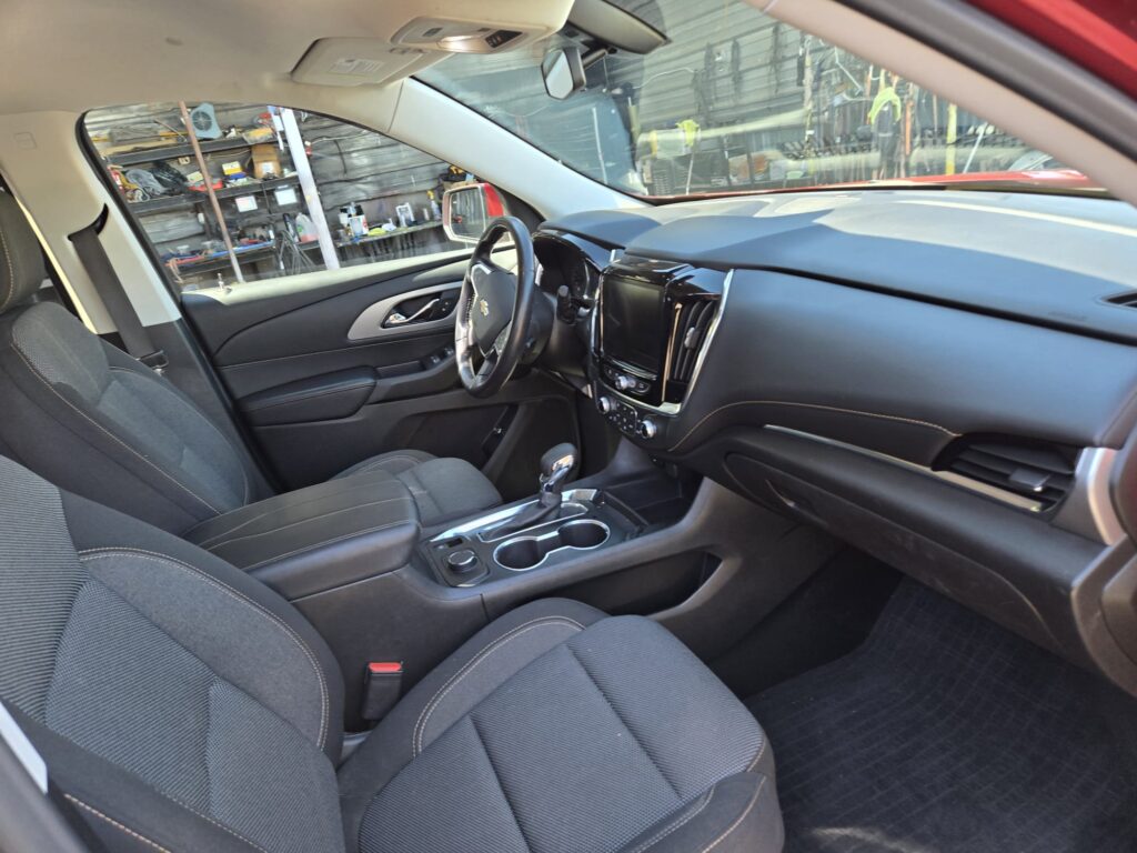 2021 chevy traverse LT with 43123miles-6