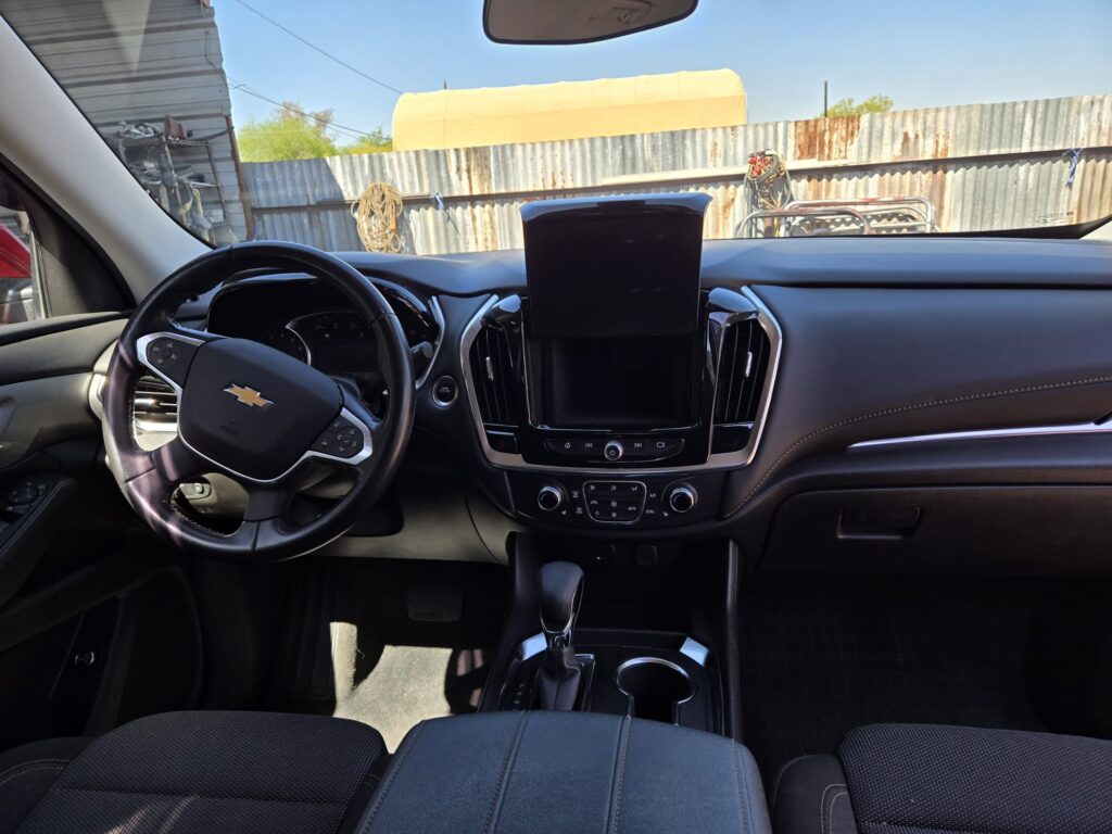 2021 chevy traverse LT with 43123miles-7