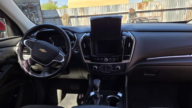 2021 chevy traverse LT with 43123miles-7